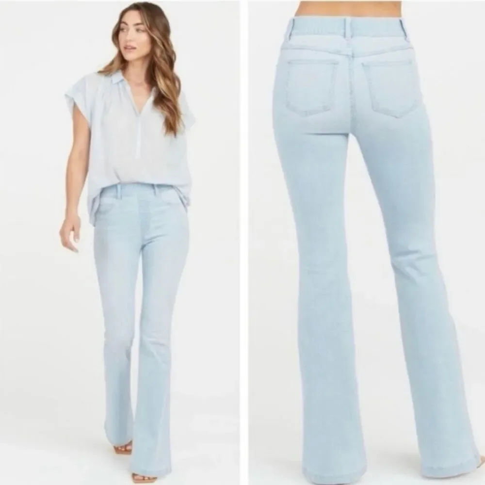 SPANX Pull On Stretch Flare Jeans in Retro Light Wash Size L - Picture 2 of 12